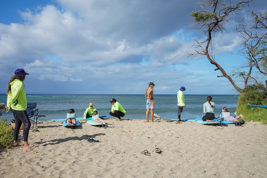 beginner surf spots on maui where to surf on Maui maui surf spots maui surf breaks