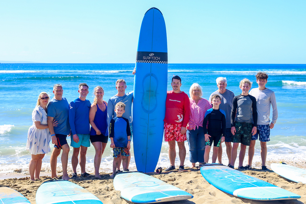 maui surf lessons for family 