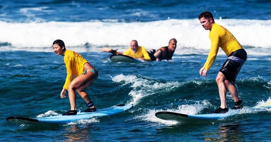 semi-private-surf-lessons-kona-hawaii